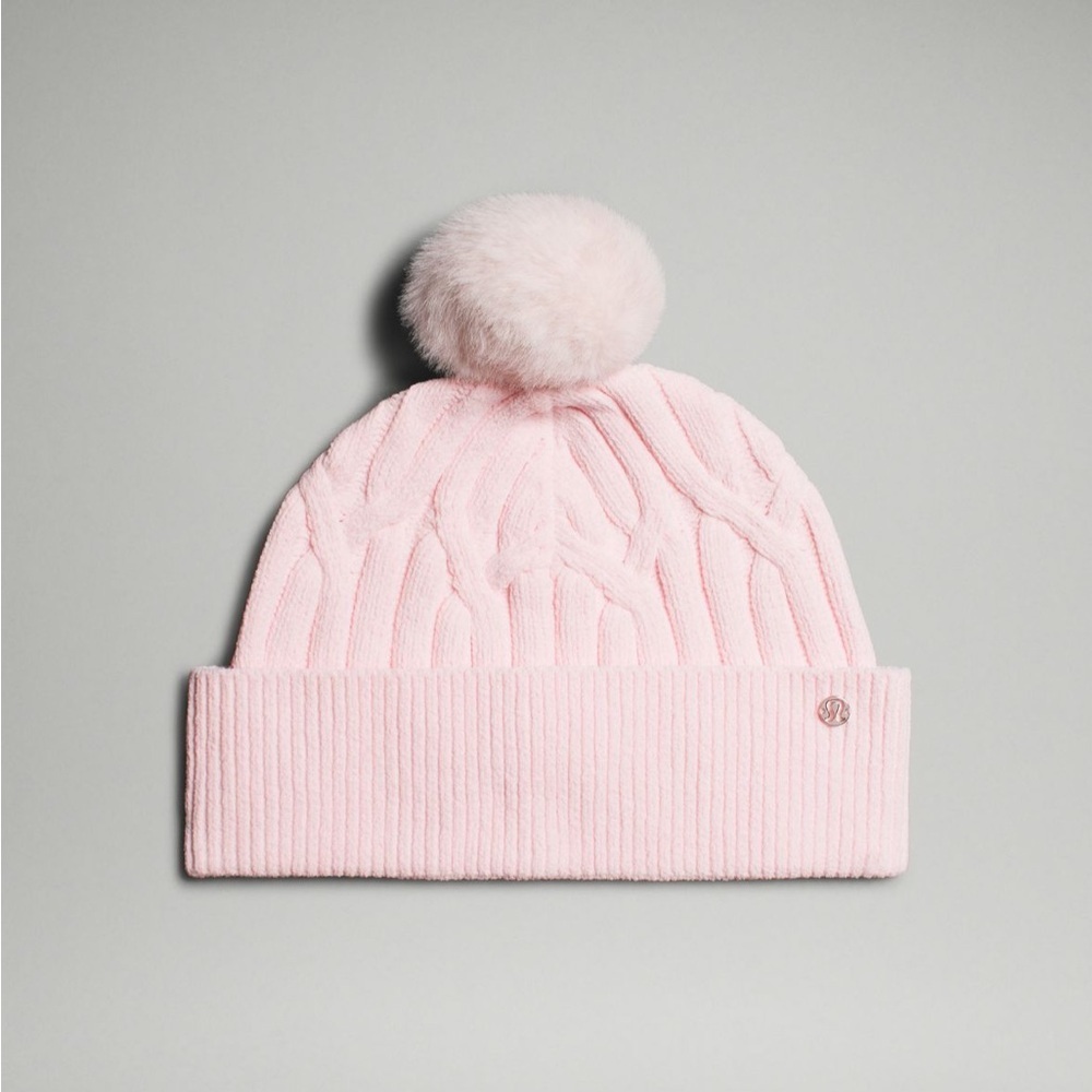 NWT Lululemon Womens Cable-Knit Pom-Pom Beanie